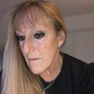 Meet your Posher, Debra